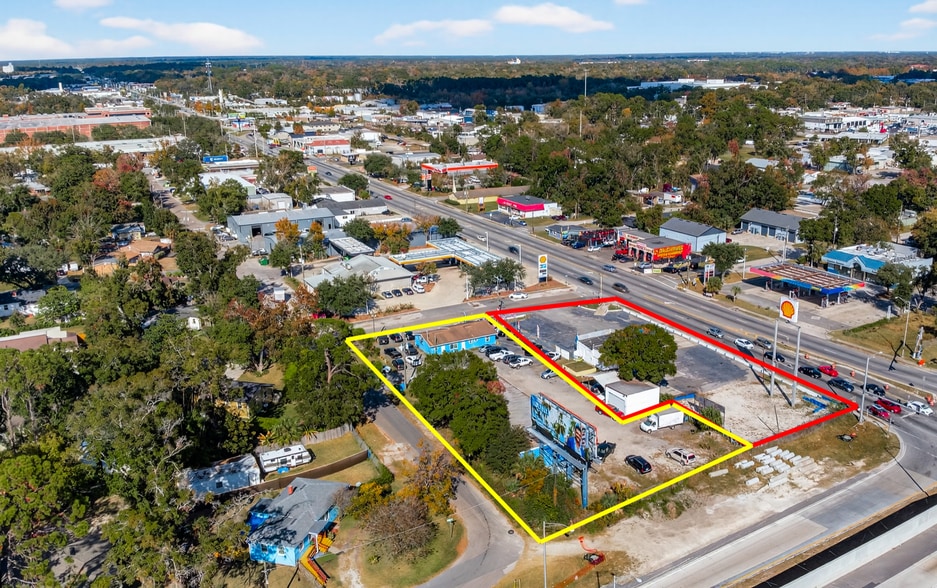 Gas Stations and Parcel JAX portefeuille de 2 propriétés à vendre sur LoopNet.ca - Photo du bâtiment - Image 3 de 5