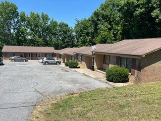 Plus de détails pour 1500 Deep River Rd, High Point, NC - Multi-résidentiel à vendre