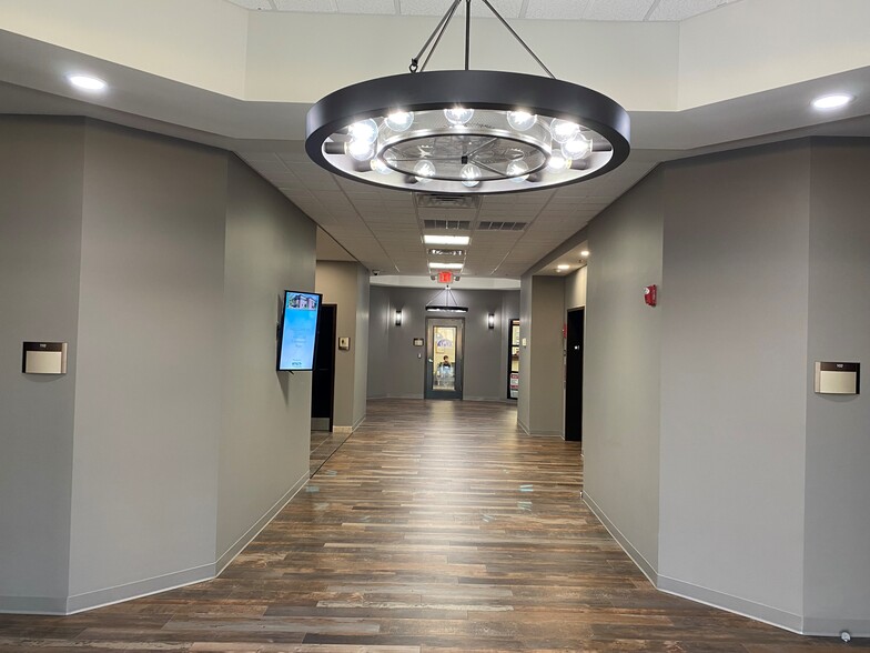 115 Winwood Dr, Lebanon, TN for lease - Interior Photo - Image 2 of 16