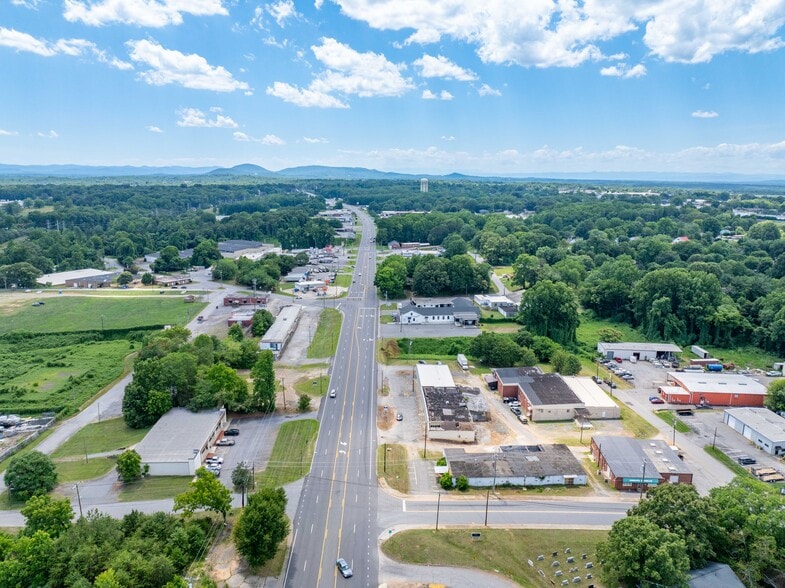 1720 US Highway 70 SW, Hickory, NC for sale - Aerial - Image 3 of 6