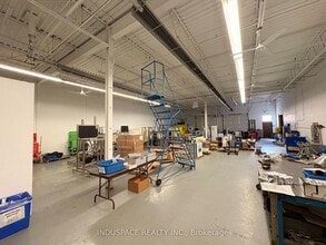 1076 Cardiff Blvd, Mississauga, ON for lease Interior Photo- Image 2 of 2