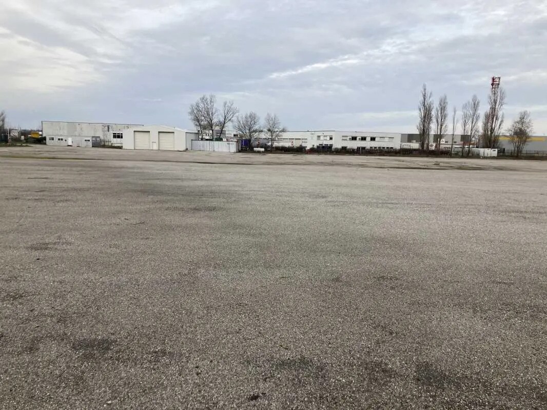 196 Chemin Du Lortaret, Saint-Priest à louer Photo du bâtiment- Image 1 de 6