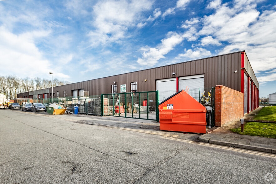 Aston Fields Rd, Runcorn for lease - Primary Photo - Image 1 of 2