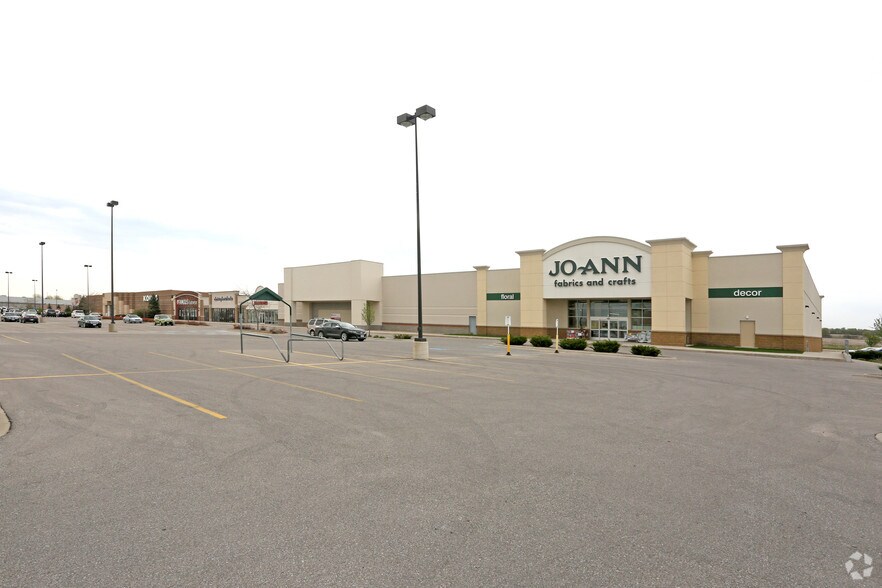 500-520 Indian Head Dr, Mason City, IA à vendre - Photo du bâtiment - Image 2 de 6
