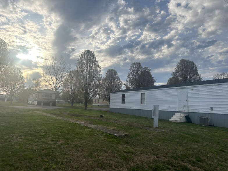 8948 New Bowling Green rd, Smiths Grove, KY à vendre - Photo du b timent - Image 3 de 4