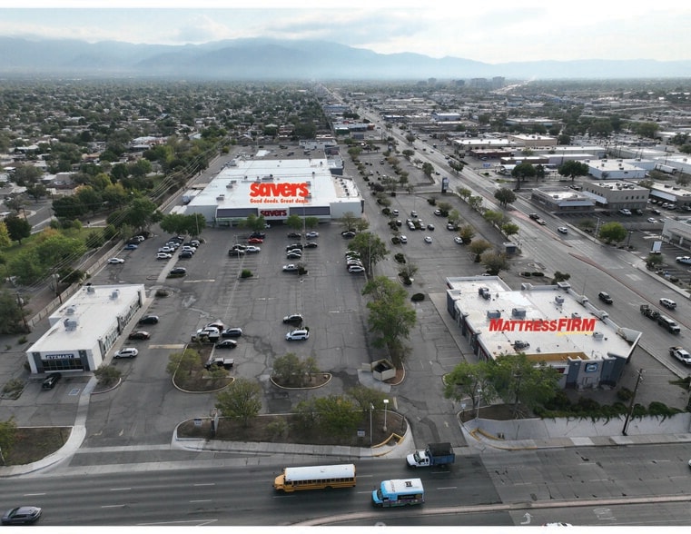 3621-3901 Menaul NE, Albuquerque, NM à louer - Photo du bâtiment - Image 2 de 16