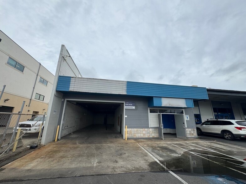 550-552 Nimitz Hwy, Honolulu, HI for lease - Primary Photo - Image 1 of 5