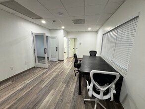 15436 N Florida Ave, Tampa, FL à louer Photo intérieure- Image 1 de 12