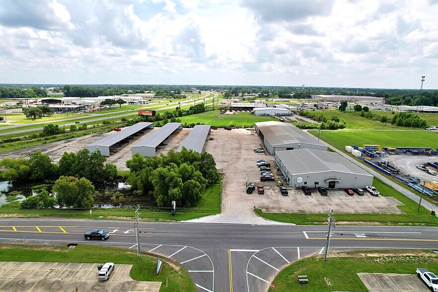 101 S Bernard Rd, Broussard, LA à vendre - Photo du bâtiment - Image 1 de 18