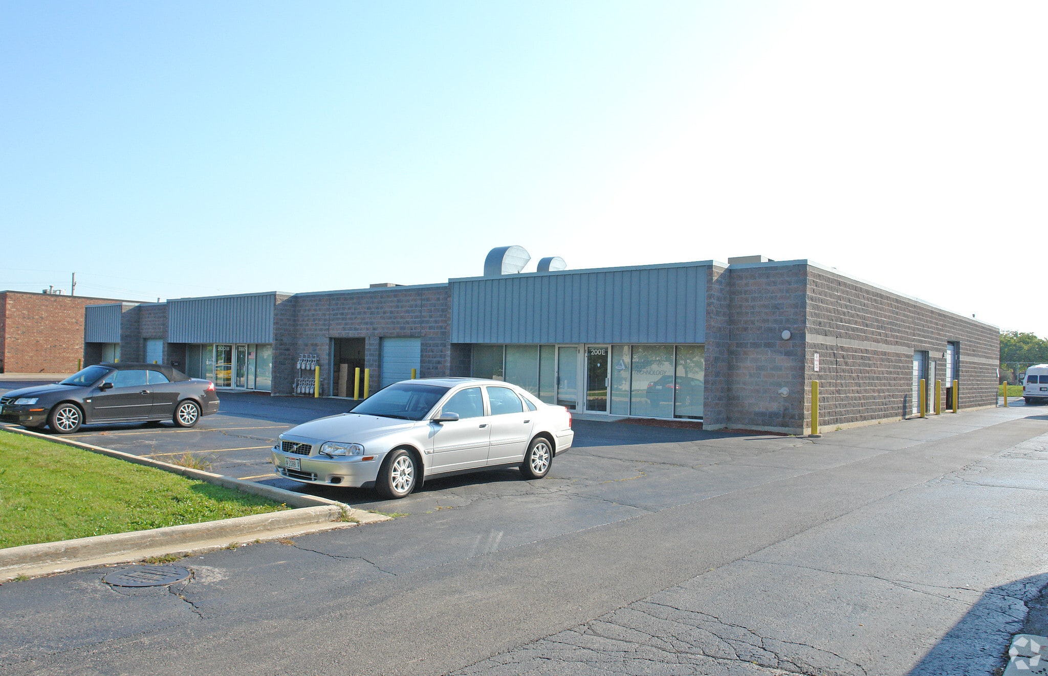 200 Easy St, Carol Stream, IL à louer Photo principale- Image 1 de 9