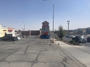 3500 N Mesa St, El Paso, TX for lease Interior Photo- Image 2 of 4