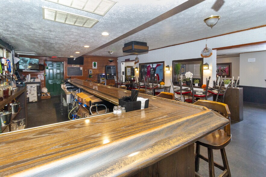 360 W Bridge St, Elyria, OH for sale - Building Photo - Image 1 of 18