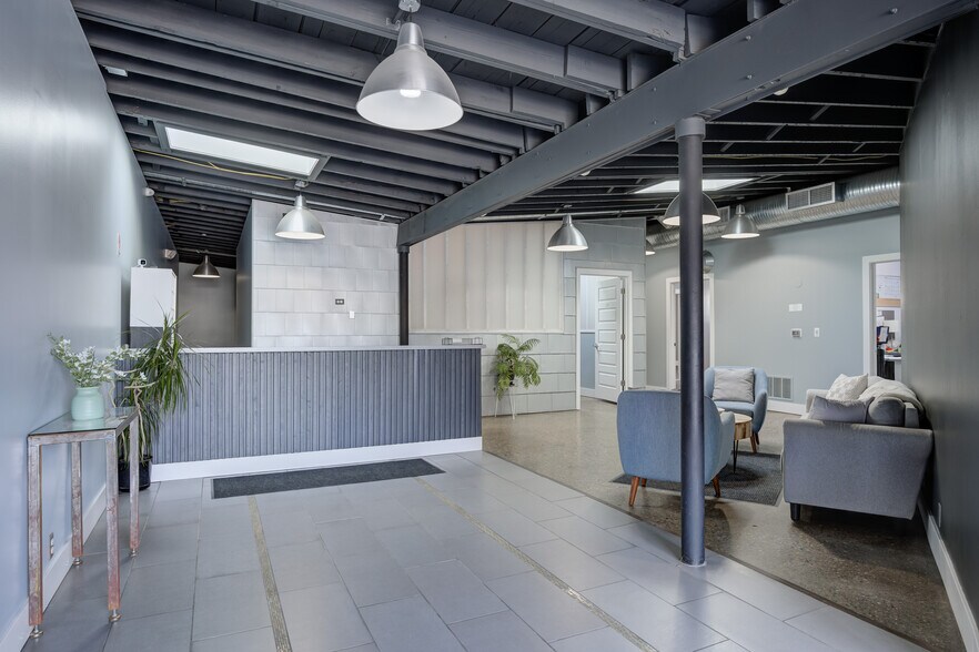 628 E Parent Ave, Royal Oak, MI à louer - Photo du bâtiment - Image 2 de 38