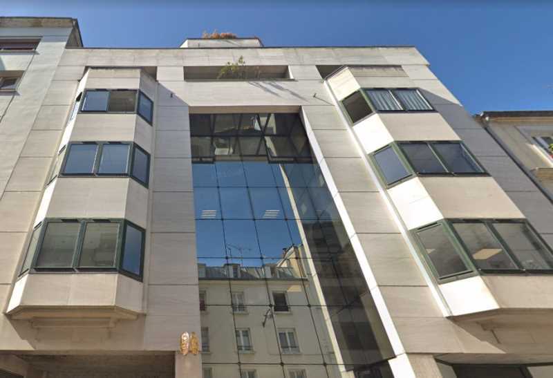 Office in Levallois Perret for lease - Building Photo - Image 1 of 7