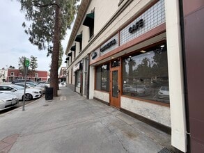30-36 Plaza Sq, Orange, CA for lease Building Photo- Image 2 of 6
