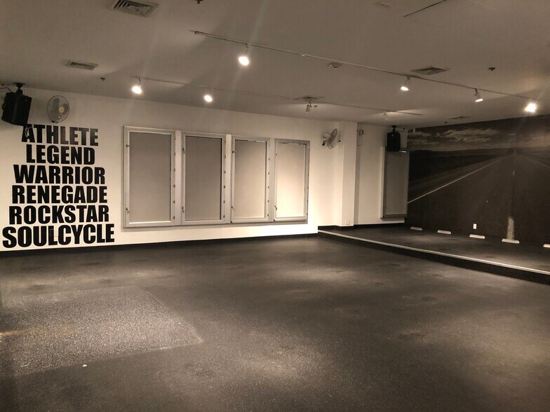 7 Popham Rd, Scarsdale, NY à louer - Photo intérieure - Image 3 de 10