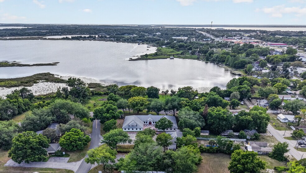 4129 United Ave, Mount Dora, FL à vendre - Photo du bâtiment - Image 3 de 6