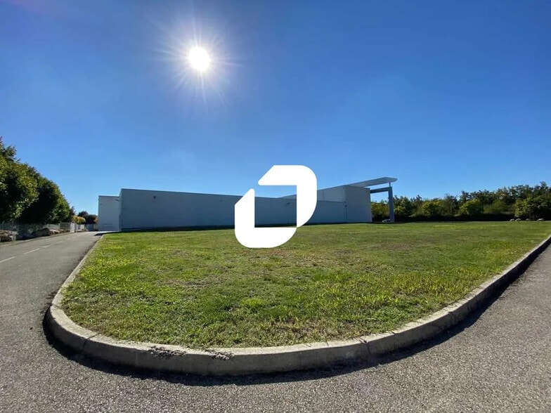 301 Rue Denis Papin, Villefontaine for lease - Building Photo - Image 2 of 14