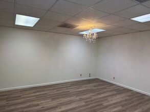 3814 Colorado Blvd, Pasadena, CA for lease Interior Photo- Image 2 of 4