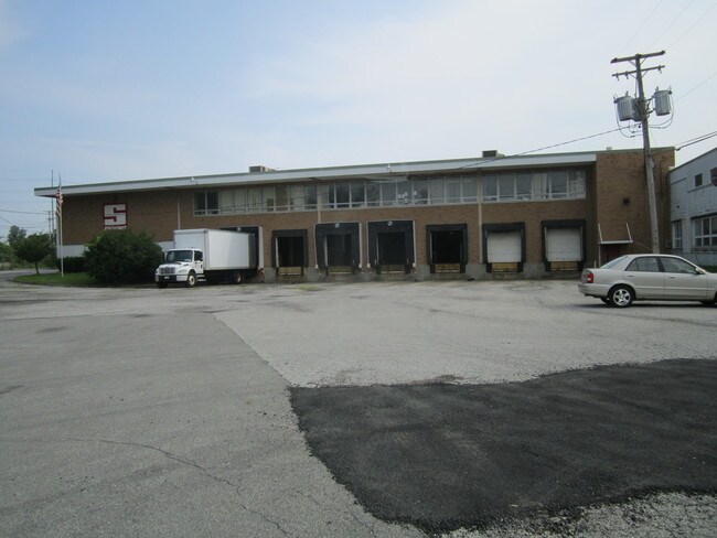 Plus de détails pour 3745 Hendricks Rd, Youngstown, OH - Industriel à louer