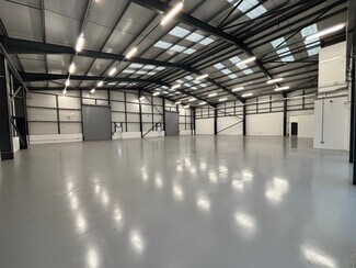 Plus de détails pour 21-27 Earl Haig Rd, Glasgow - Industriel à louer