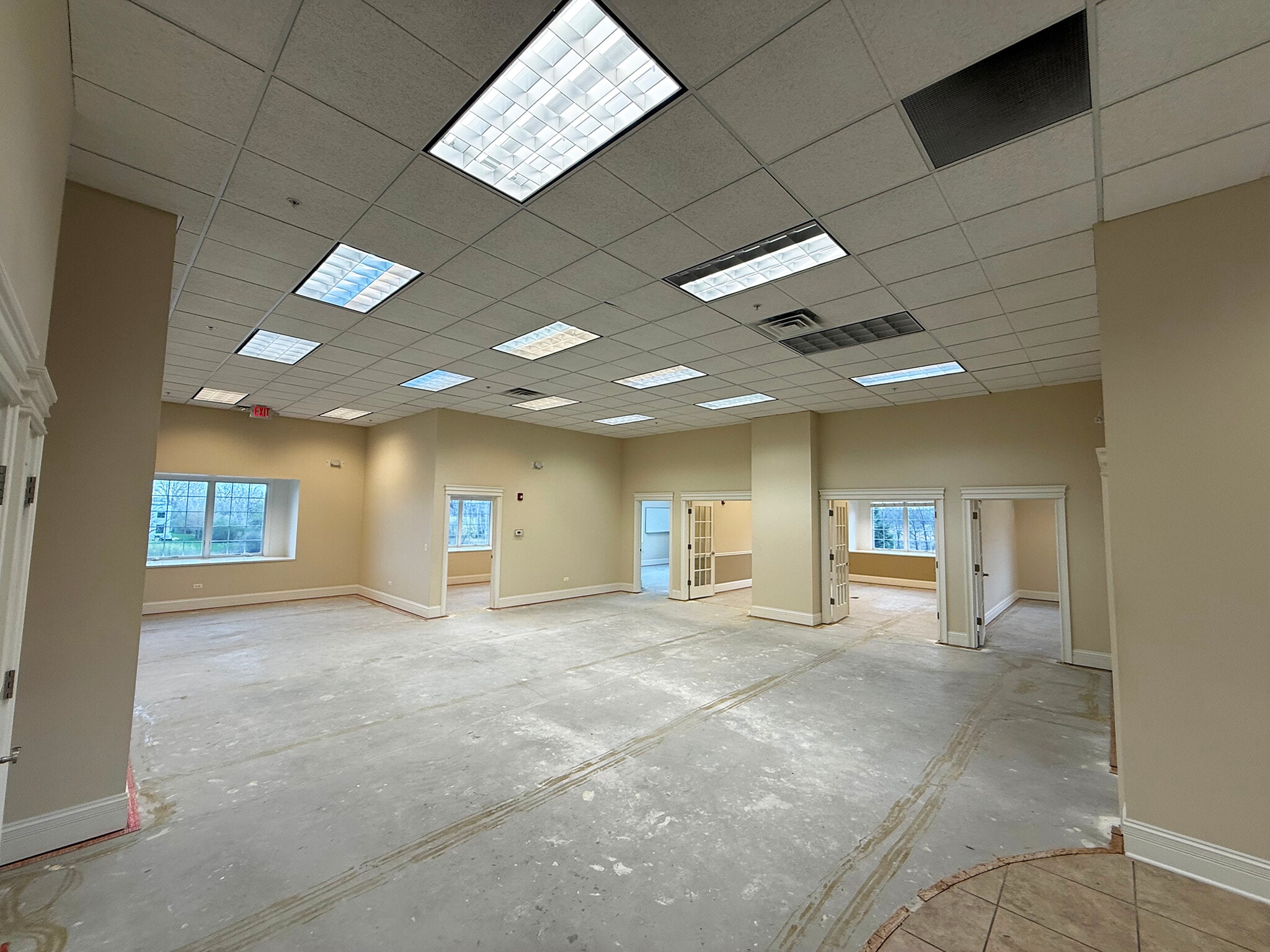 13700 W Irma Lee Ct, Lake Forest, IL à louer Photo intérieure- Image 1 de 5
