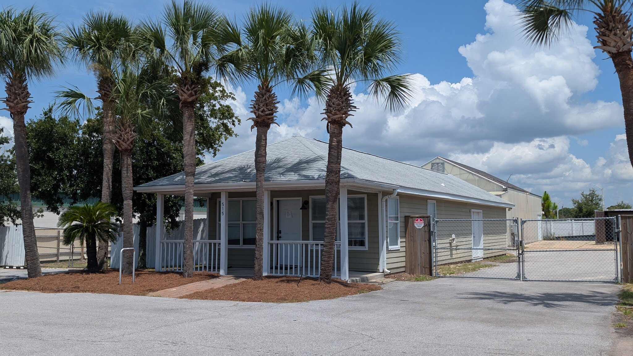 515 Mountain Dr, Destin, FL for lease Building Photo- Image 1 of 33