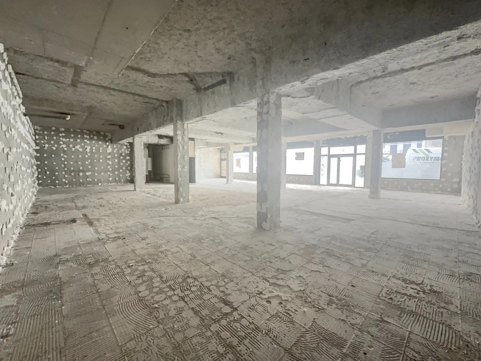 Commerce de détail dans Sartrouville à louer Photo intérieure- Image 1 de 5