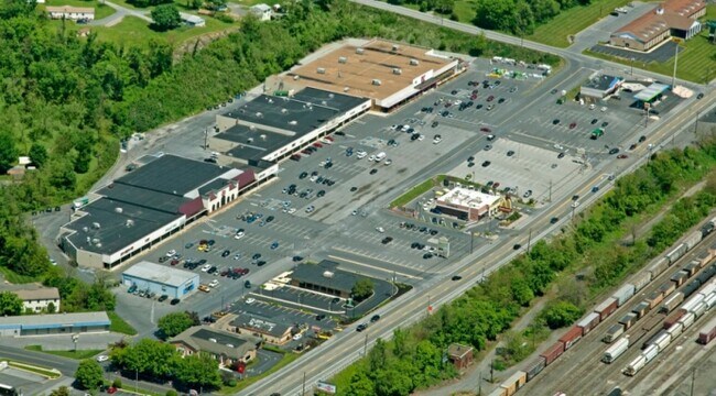 Plus de détails pour 409-463 N Enola Rd, Enola, PA - Commerce de détail à louer