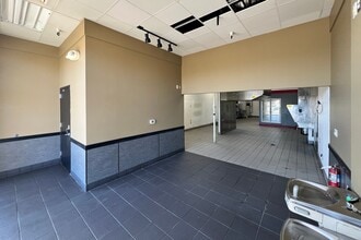 1260-1410 W 6th St, The Dalles, OR for lease Interior Photo- Image 2 of 9