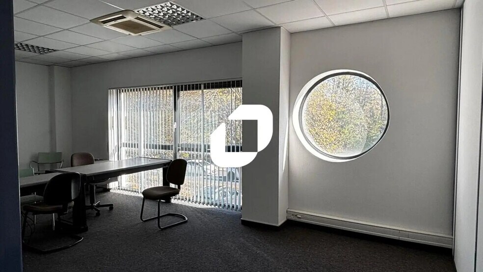 9 Rue Pierre Et Marie Curie, Ostwald for lease - Interior Photo - Image 3 of 15