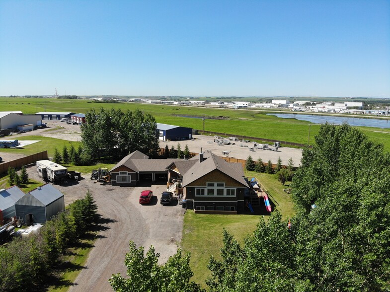 10213 Township Rd 284A, Crossfield, AB à vendre - Photo du bâtiment - Image 1 de 1