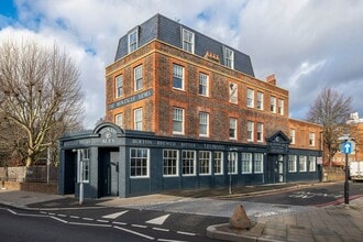 289 Queens Rd, Londres à louer Photo du bâtiment- Image 1 de 2