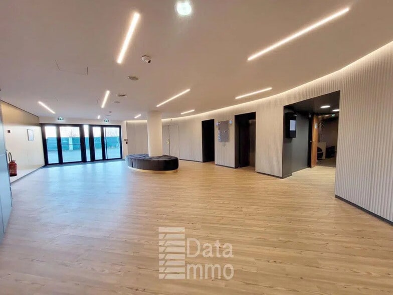 2 Rue Du Centre, Noisy-le-Grand for lease - Building Photo - Image 3 of 31