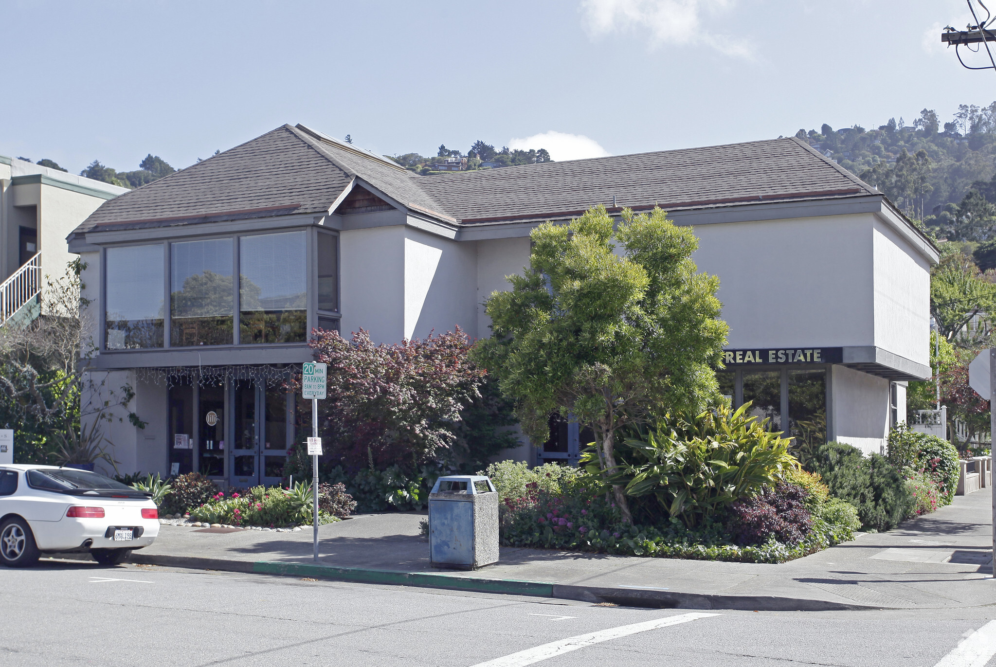 219-223 Caledonia St, Sausalito, CA for lease Building Photo- Image 1 of 8