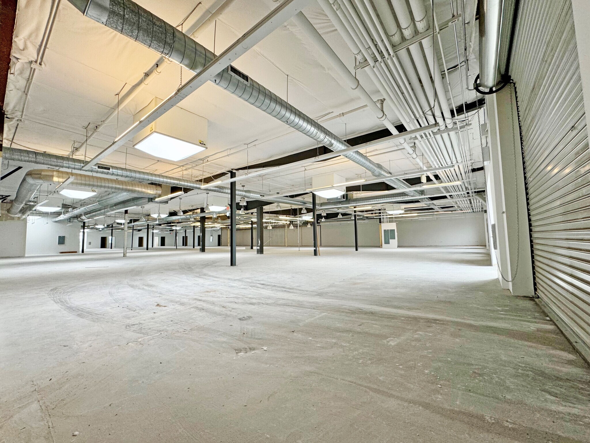 6300-6370 Hollister Ave, Goleta, CA à louer Photo intérieure- Image 1 de 13