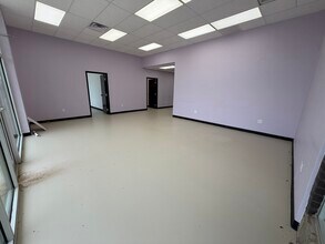 14201 N Santa Fe Ave, Edmond, OK à louer Photo intérieure- Image 2 de 9