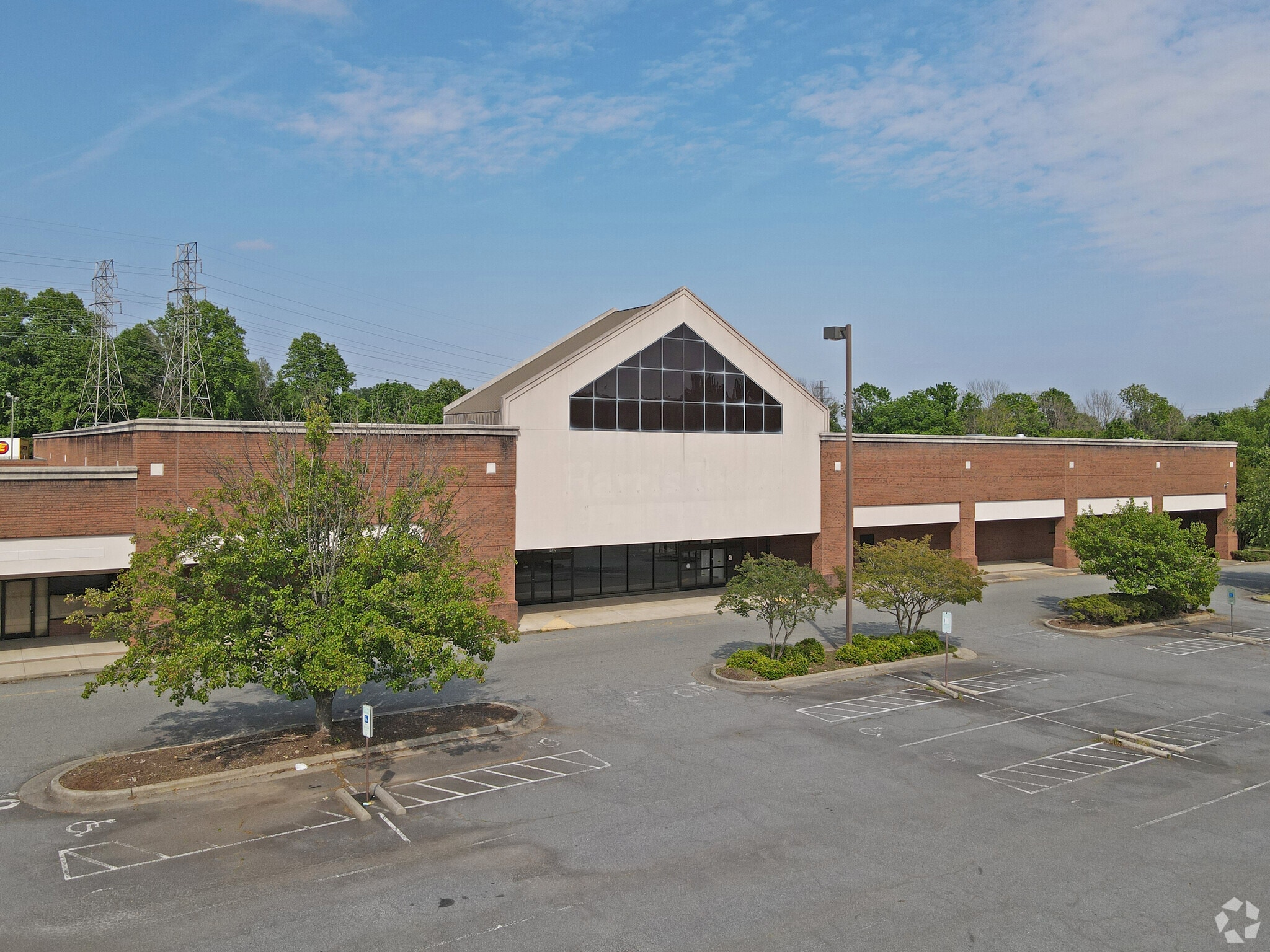 2710 N Church St, Greensboro, NC à louer Photo principale- Image 1 de 9