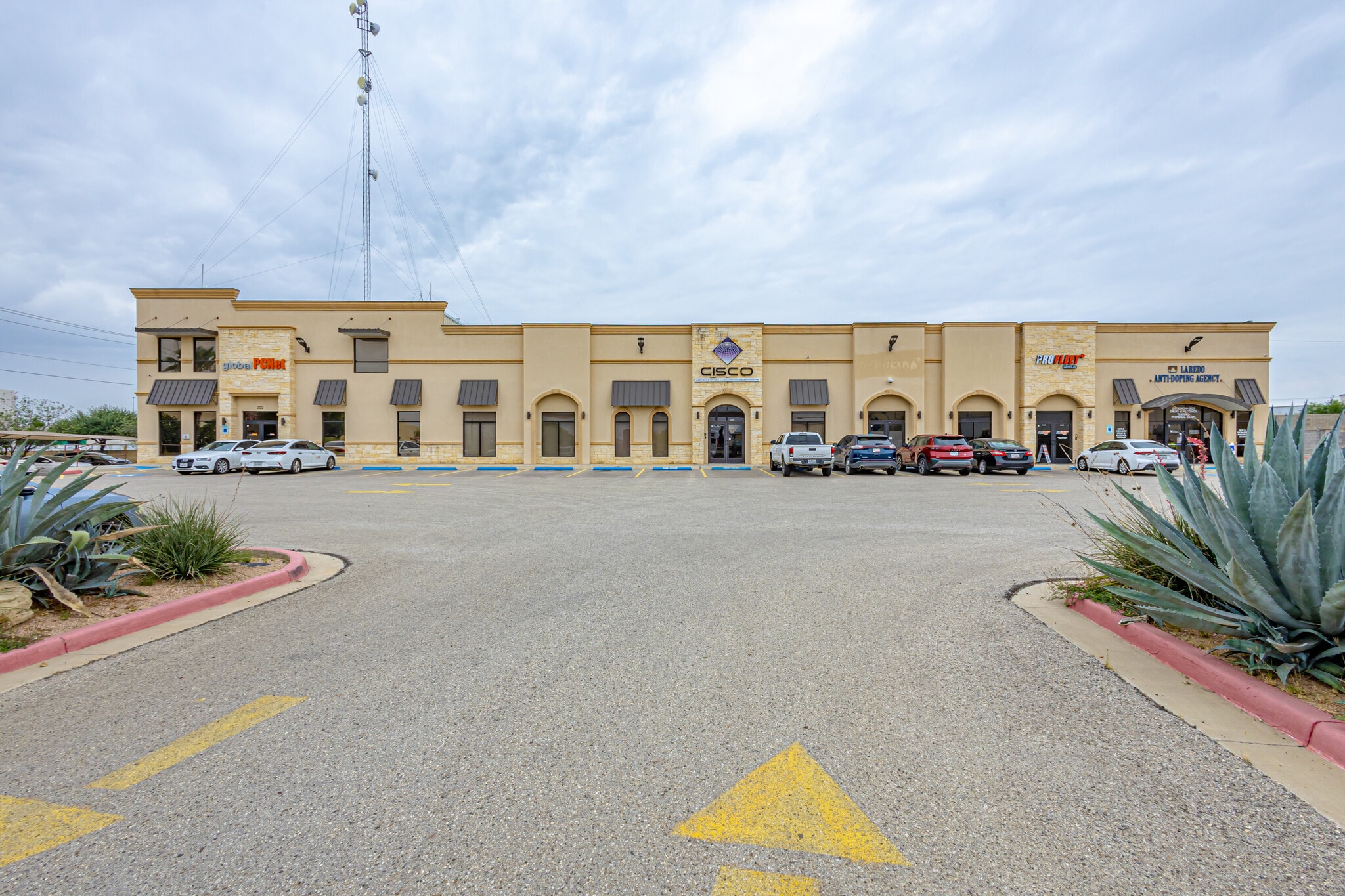 302 Crossroads St, Laredo, TX à louer Photo intérieure- Image 1 de 6