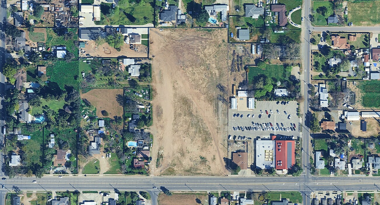 NWC of Minnewawa and Tulare Avenues, Fresno, CA for sale Primary Photo- Image 1 of 3