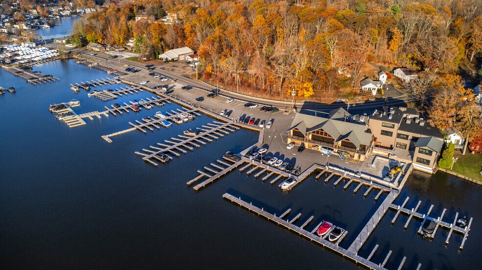 148 Route 181, Lake Hopatcong, NJ à vendre - Photo du bâtiment - Image 3 de 29