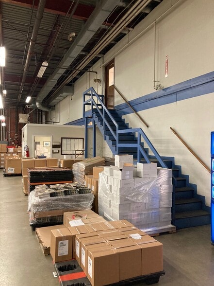 2319 Atlantic Ave, Raleigh, NC for lease - Interior Photo - Image 3 of 3