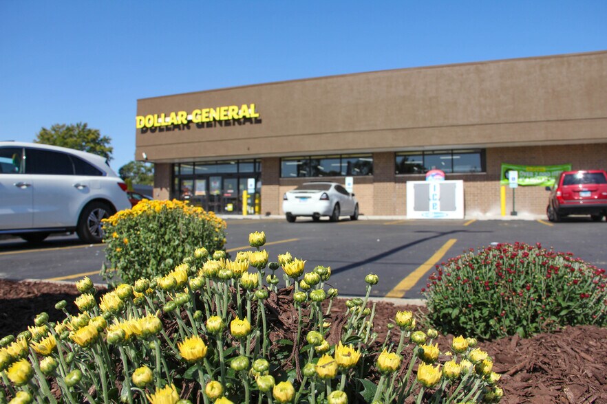 626 River Oaks Dr, Calumet City, IL à vendre - Photo du bâtiment - Image 3 de 4