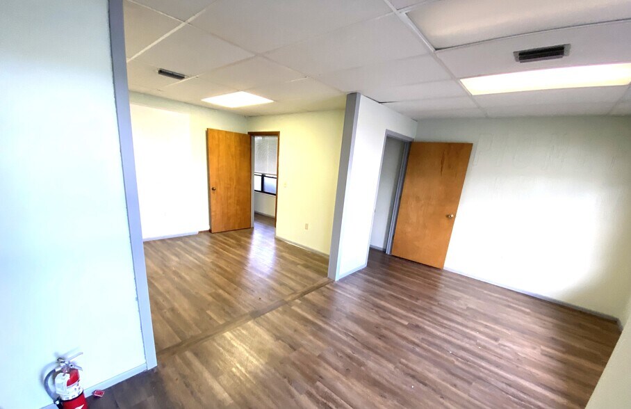 1341 10th St E, Palmetto, FL à louer - Photo du bâtiment - Image 3 de 10