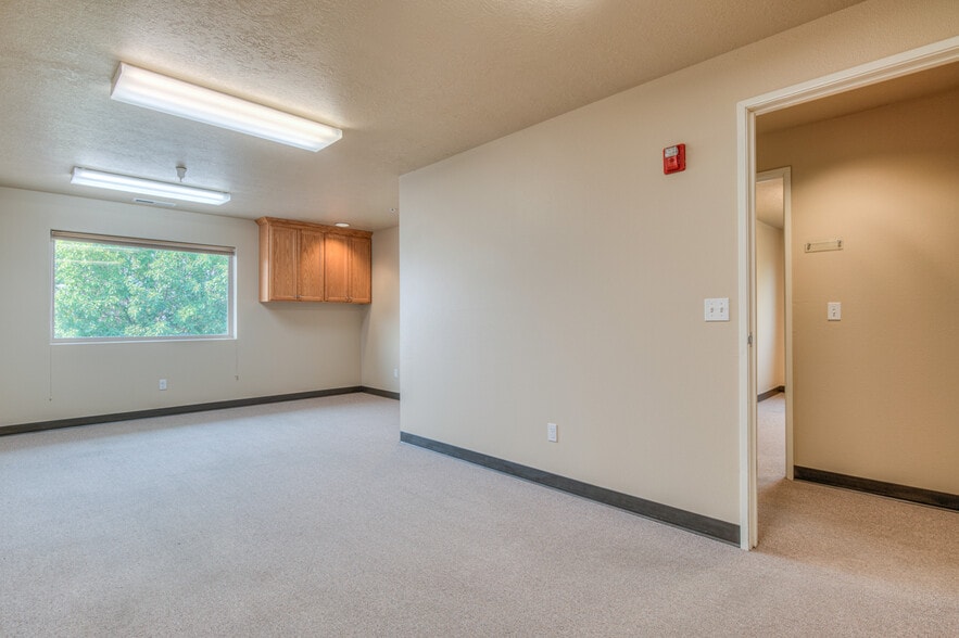 62958 NE Layton Ave, Bend, OR à vendre - Photo du bâtiment - Image 2 de 44