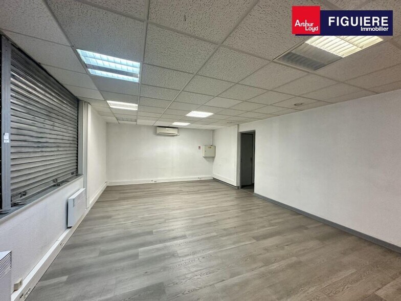 17 Avenue De Londres, Vitrolles for lease - Interior Photo - Image 2 of 10
