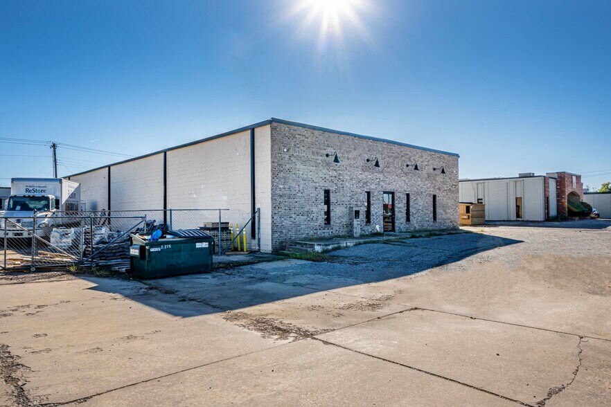 1831 Industrial Blvd, Norman, OK à vendre - Photo du bâtiment - Image 2 de 28