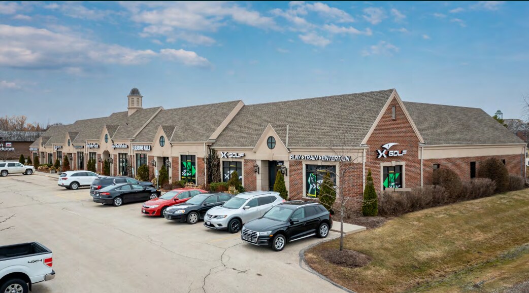 11025-11043 N Port Washington Rd, Mequon, WI for lease Primary Photo- Image 1 of 5