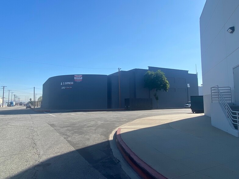 4520 Maywood Ave, Vernon, CA for sale - Building Photo - Image 3 of 4