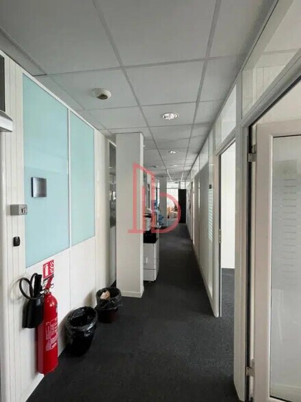 Office in Mérignac for lease - Interior Photo - Image 3 of 8
